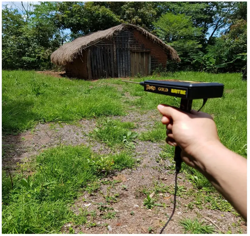 BRITBE B07D9W3ZZW Hunter Long Range Metal Detector - fig