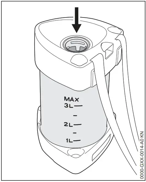 STIHL SG 21 Hand Sprayer - Filling the Container 1