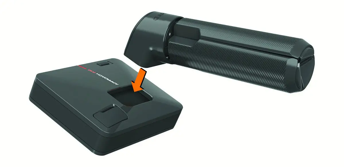 GARMIN APPROACH R10 Portable Golf Launch Monitor Installing the Magnetic Tripod Mount