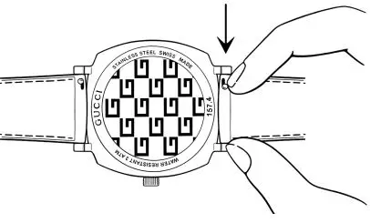 GUCCI-Replacing-the-Interchangeable-Strap-fig 1