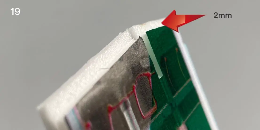 Align the bottom and glue the middle and right motor base parts