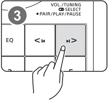 SANGEAN Listening to the radio 4