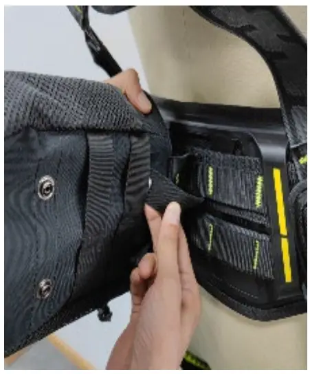 Example of Attaching a MOLLE Accessory to the MLAS