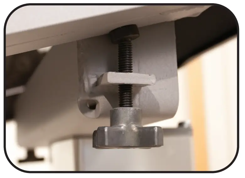 Manual Longitudinal Travel Operation