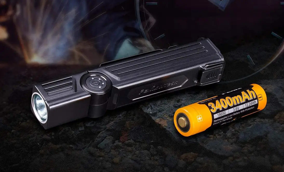 Fenix Wt25r Rechargeable Pivoting Work Light User Manual