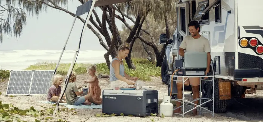 Dometic Pr2000 Perfect Roof Awnings Instruction Manual Dometic Pr2000 Perfect Roof Awnings Instruction Manual