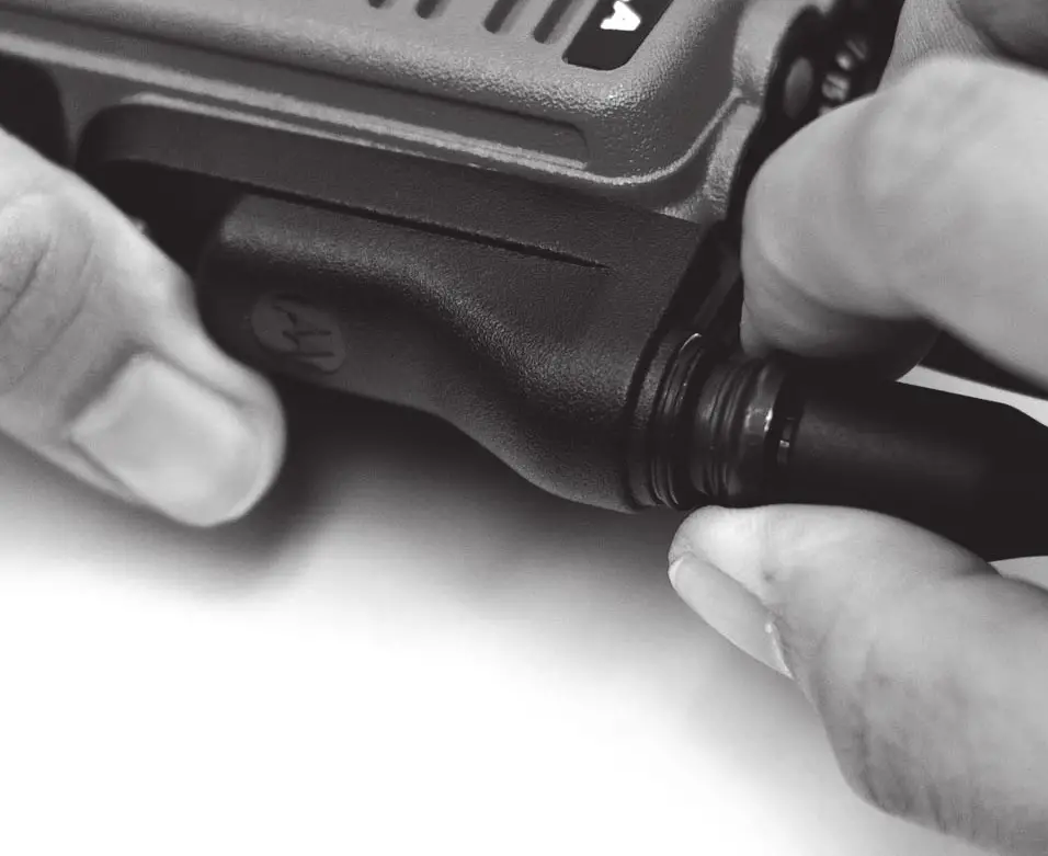 motorola PMLN6047 AUDIO ADAPTER - REMOVING THE ADAPTER ACCESSORY