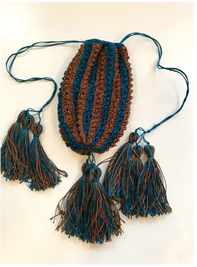 Jamie-Quick-1863-Godey-s-Knit-Silk-Purse-PRO