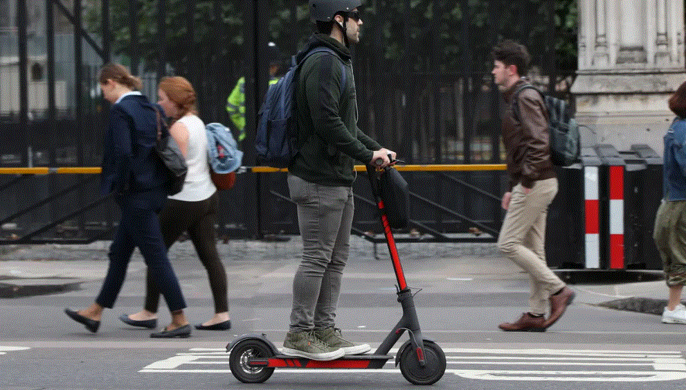 Alfa Romeo Ar0 Electric Foldable Scooter 350 W User Manual