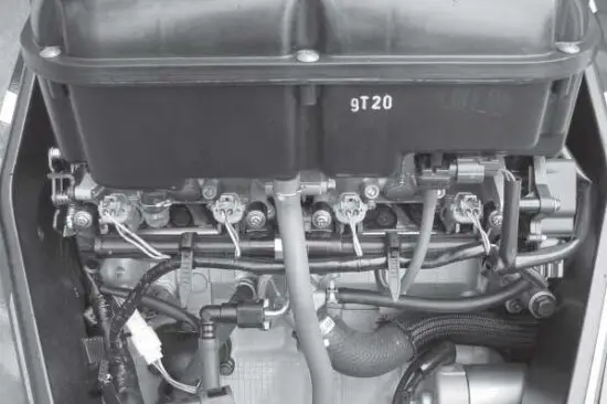 FIG 4 INSTALLING THE POWER COMMANDER 6