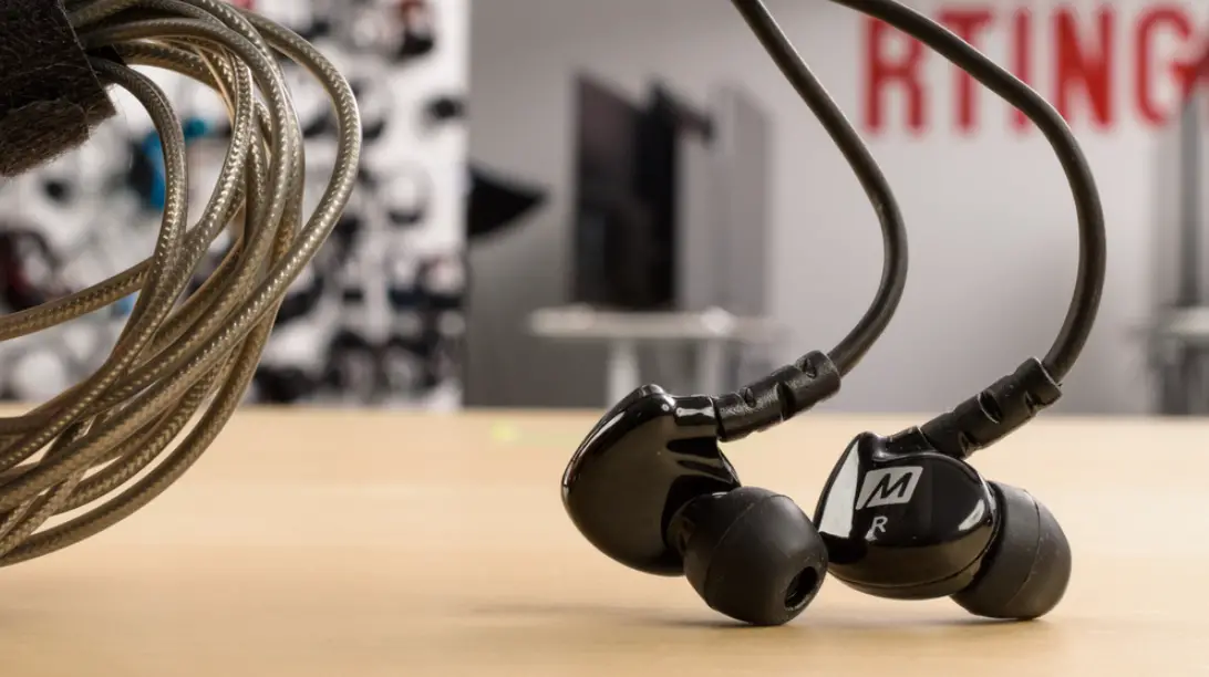 Mee M6 In-ear Sport Headphones User Manual Mee M6 In-ear Sport Headphones User Manual