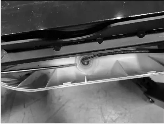 Razor-W15127016106-Vector-Charger-Port-fig-3