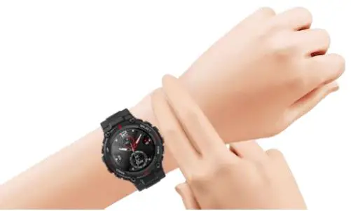 Xiaomi Smartwatch Amazfit T-Rex - Watch Wearing and Charging 1