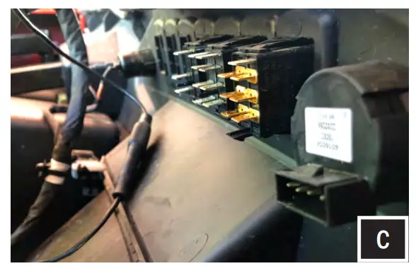 SSV WORKS RZ34 Q3K3 RZR 3 and RZR 4 Kicker 3 Speaker Audio Kit-fig24