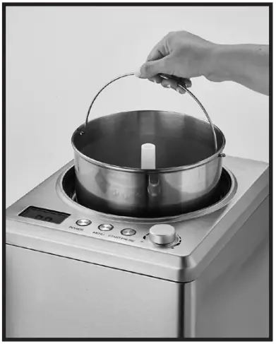 WARING 2.5-Quart Compressor Ice Cream Maker - figure 6