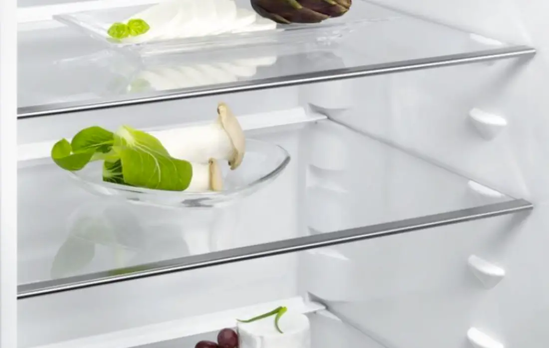 Electrolux Ltb1af28u0 Freestanding Fridge-freezer User Manual Electrolux Ltb1af28u0 Freestanding Fridge-freezer User Manual