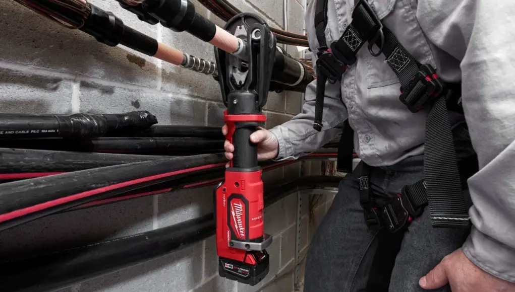 Milwaukee 2879-20 M18 Force Logic 15t Crimper User Manual