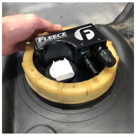 FLEECE Sureflo Sending Unit for 1991-1998 Dodge with Cummins - STEP 12 Ensure proper orientation of the SureFlo