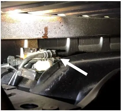 FLEECE Sureflo Sending Unit for 1991-1998 Dodge with Cummins - STEP 2 Reaching over the top side of the tank