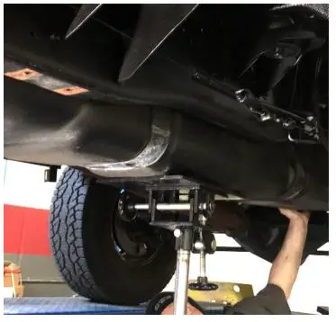 FLEECE Sureflo Sending Unit for 1991-1998 Dodge with Cummins - STEP 6 Slowly lower the tank.