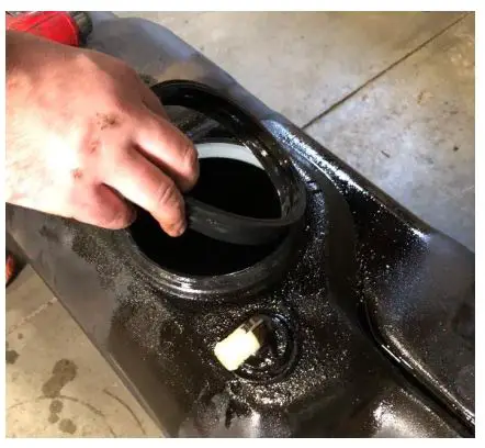 FLEECE Sureflo Sending Unit for 1991-1998 Dodge with Cummins - STEP 8 Remove and discard the original sealing