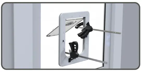 HAKUNA-PETS-Super-Tough-Pet-Door-8