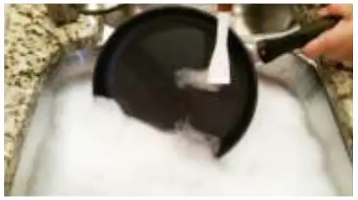 Swiss-Diamond-XD-Frying-Pan-fig-2