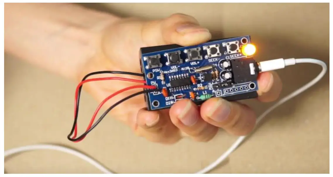 Banggood HEX3653 FM Radio Receiver fig 18