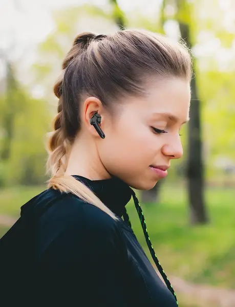 Blaupunkt Blp4940-002 Bluetooth Stereo Earbuds User Manual Blaupunkt Blp4940-002 Bluetooth Stereo Earbuds User Manual