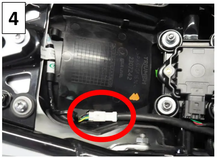 Disassembly of the fender