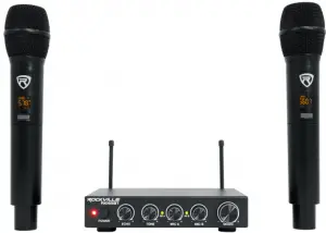 a close up of a microphone