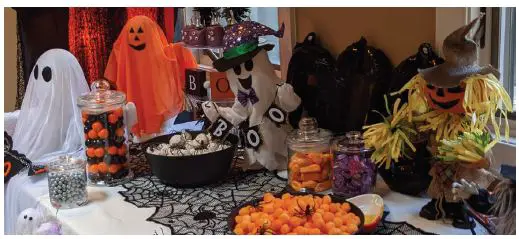 Haunted Hill Farm-HHMNELF-1FSA-15-in-Talking-Ghost Figurine-2