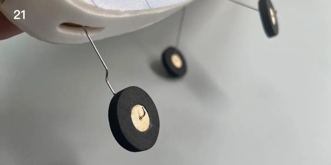 Minimum RC Cessna-152 Airplane - Overview 21