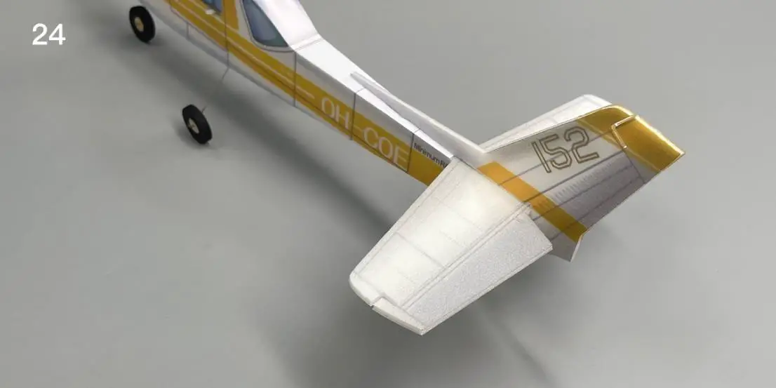 Minimum RC Cessna-152 Airplane - Overview 24