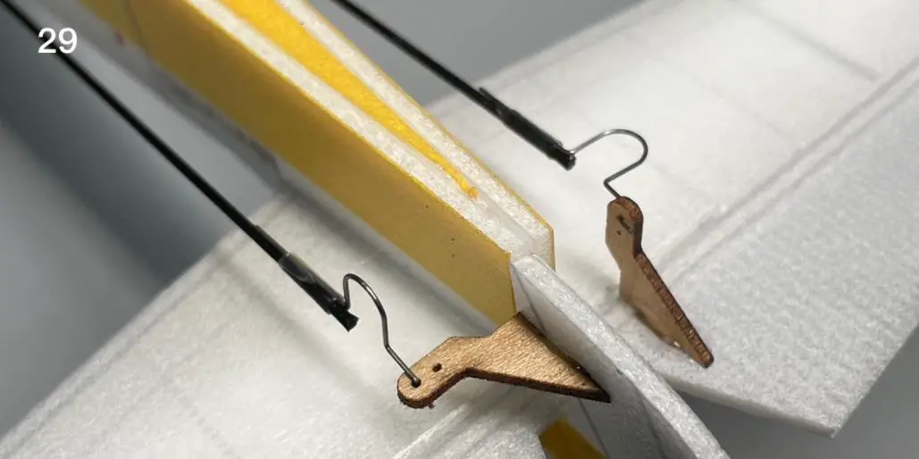 Minimum RC Cessna-152 Airplane - Overview 29