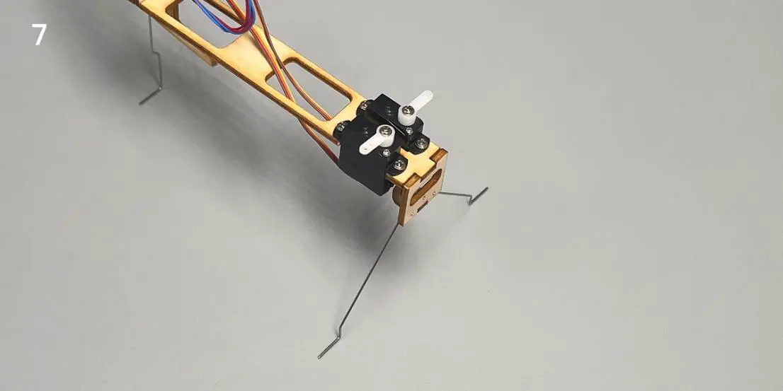 Minimum RC Cessna-152 Airplane - Overview 7