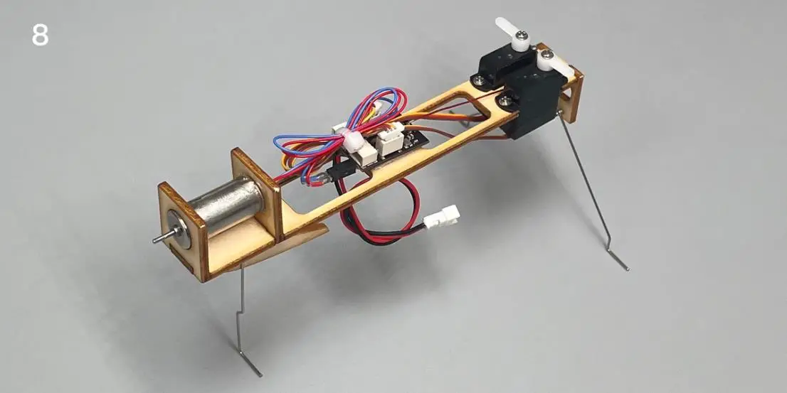 Minimum RC Cessna-152 Airplane - Overview 8