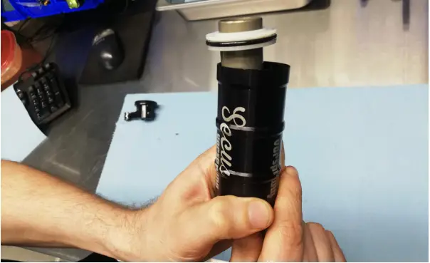 vorsprung FORK AIR Spring Upgrade Kit - can grasp