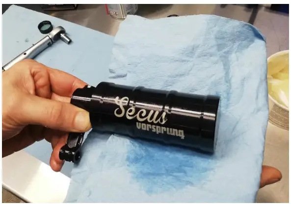 vorsprung FORK AIR Spring Upgrade Kit - torque the Valve