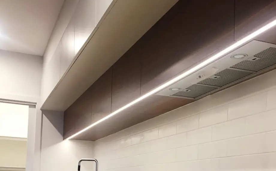 Schweigen Um1170-9s Rangehood Installation Guide Schweigen Um1170-9s Rangehood Installation Guide