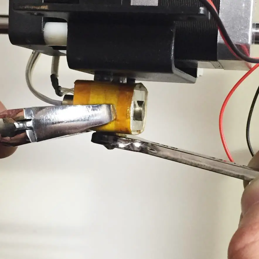 Remove original nozzle