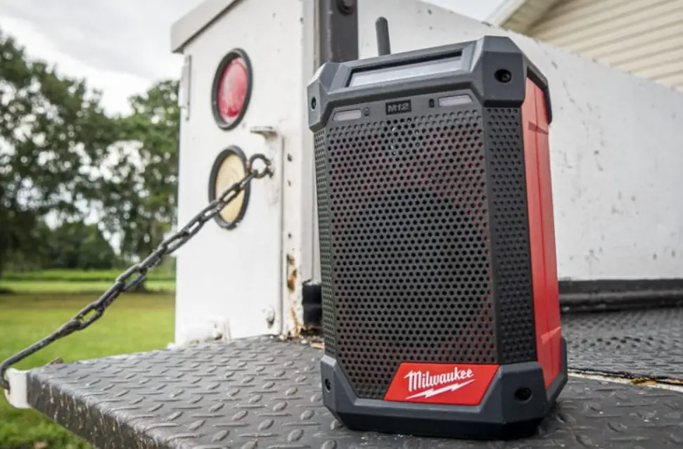 Milwaukee 2951-20 M12 Radio Plus Charger Instruction Manual