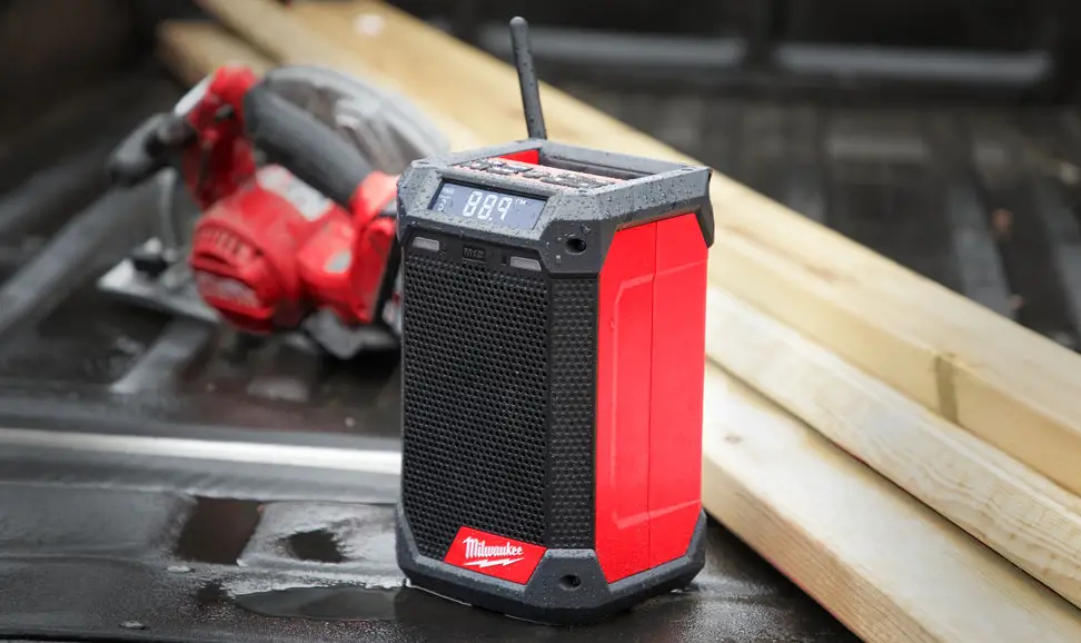 Milwaukee M12 Rcdab+ Radio Charger Instruction Manual