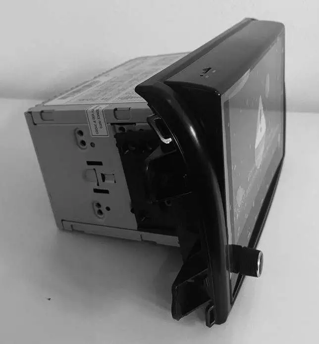 XZENT-X-F270-Car-Multimedia-and-Navigation-Systems-4