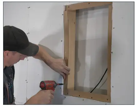 SONANCE INVISIBLE Series IS6T Speaker -entire perimeter