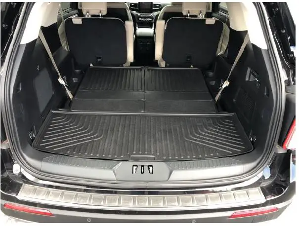 HUSKY 2232 WeatherBeater Cargo Floor Liner 3