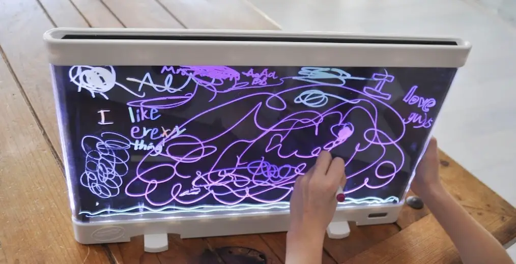 Crayola Ultimate Light Board Instruction Manual