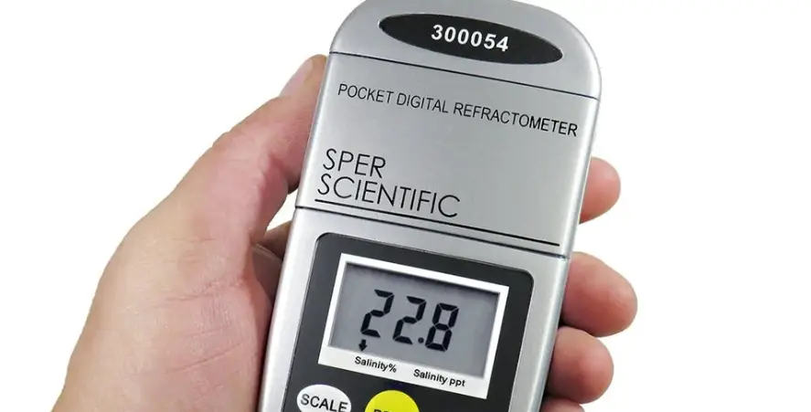 Sper Scientific 300050 Pocket Digital Refractometers Instruction Manual Sper Scientific 300050 Pocket Digital Refractometers Instruction Manual