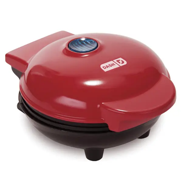DASH-heart-mini-waffle-maker-11