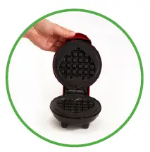 DASH-heart-mini-waffle-maker-5